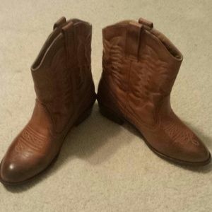Short Fashion Cowboy Boots